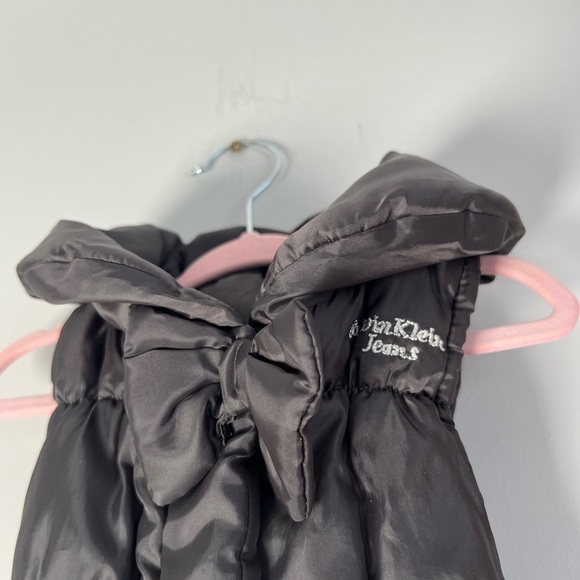 Calvin Klein Jeans Black Puffer Vest with Bow & Collar 12M Girls - Picture 3 of 4